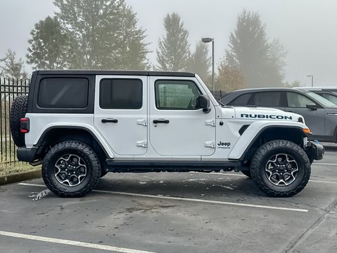 Used 2022 Jeep Wrangler Unlimited Rubicon 4xe image 3
