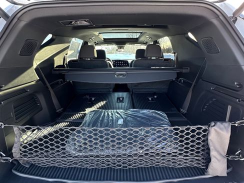 New 2026 Chevrolet Traverse LT w/ Sun and Wheel Package AWD/4WD image 28