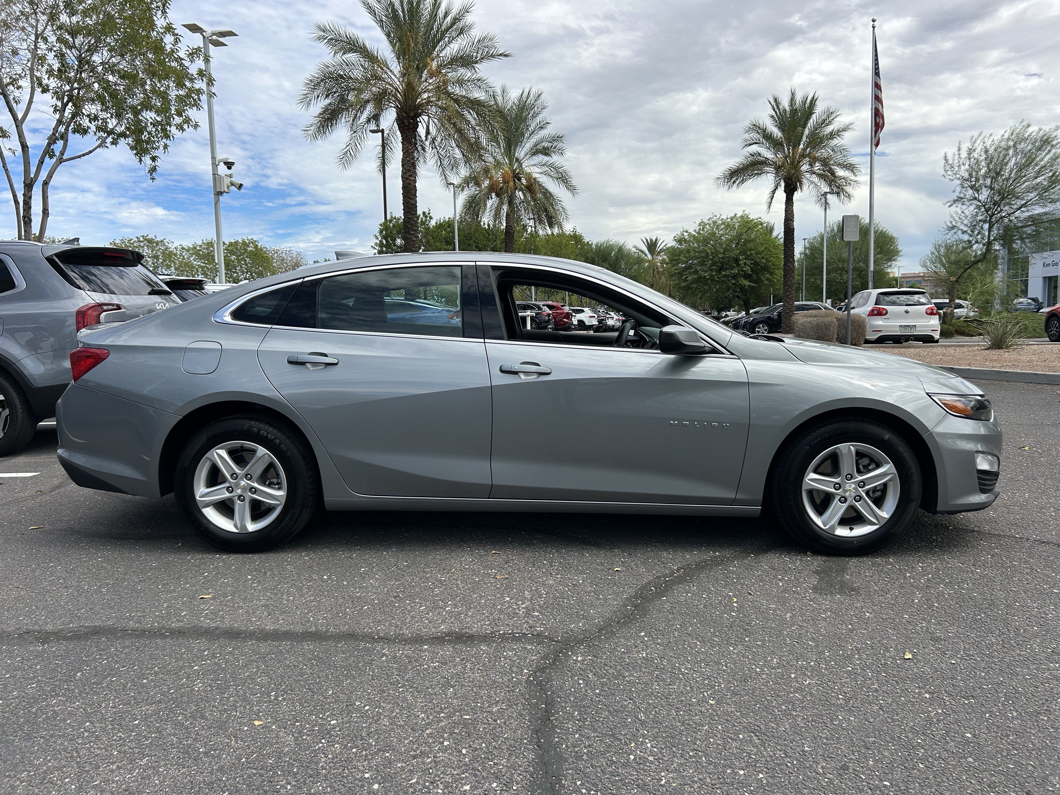 Used 2024 Chevrolet Malibu LT FWD image 5