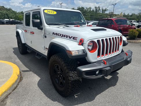 Used 2022 Jeep Gladiator Mojave w/ Cold Weather Group AWD/4WD image 4