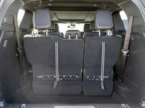 New 2026 Chrysler Pacifica Select image 8