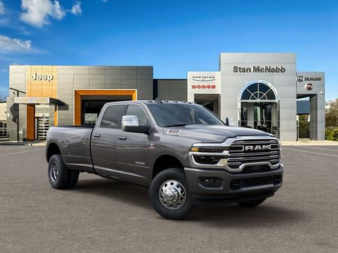 New 2026 RAM 3500 Laramie AWD/4WD image 5