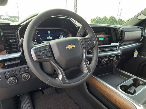 New 2026 Chevrolet Silverado 2500 High Country w/ High Country Premium Package AWD/4WD image 5