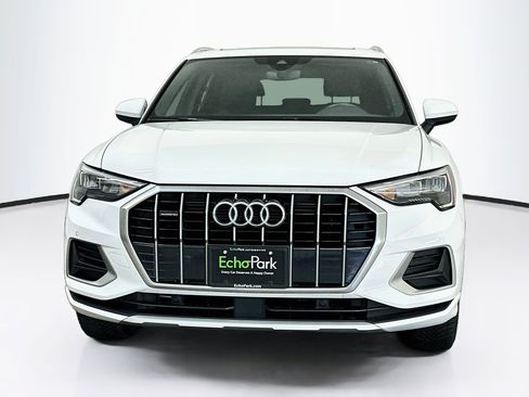 Used 2022 Audi Q3 2.0T Premium w/ Convenience Package AWD/4WD image 2