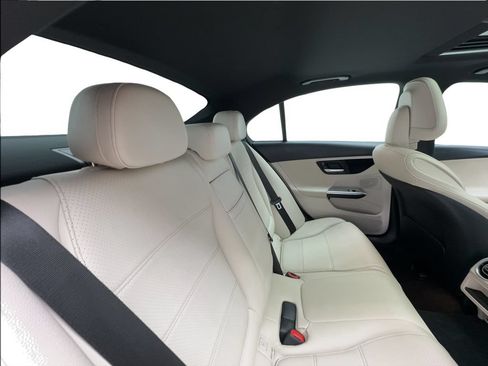 Used 2023 Mercedes-Benz C 300 Sedan image 27