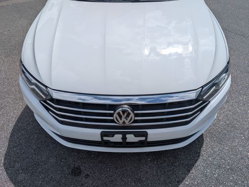 Used 2021 Volkswagen Jetta SE w/ SE Cold Weather Package FWD image 12