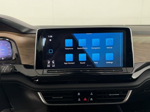 Used 2025 Volkswagen Atlas SE image 20