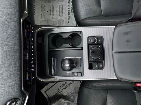 Used 2024 MAZDA CX-90 3.3 Turbo w/ Preferred Plus image 37