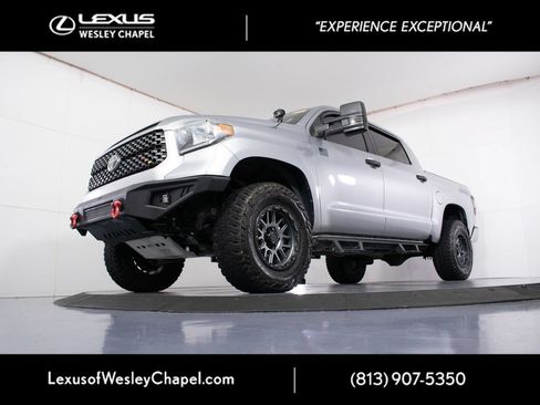 Used 2020 Toyota Tundra SR5 w/ SR5 Leather Package AWD/4WD image 12