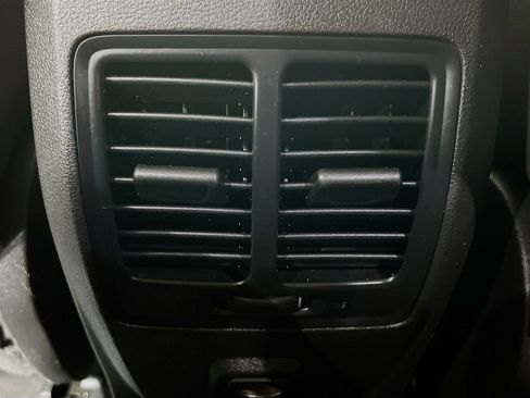 Used 2018 Ford Escape SE image 18