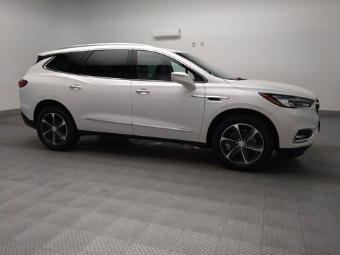 Used 2020 Buick Enclave Essence w/ Sport Touring Edition image 11