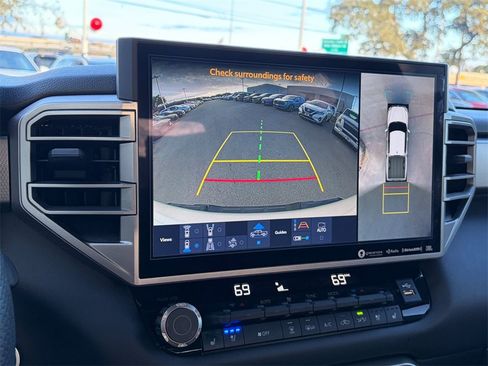 Used 2023 Toyota Tundra Limited image 17