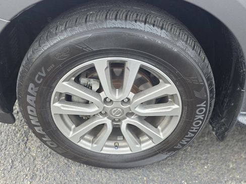 Used 2015 Nissan Pathfinder SL w/ Trailer Tow Package image 26