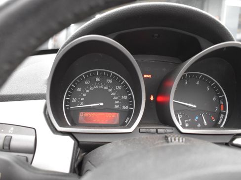 Used 2004 BMW Z4 2.5i RWD image 13