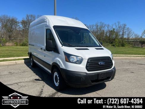 Used 2019 Ford Transit 250 148 High Roof image 3