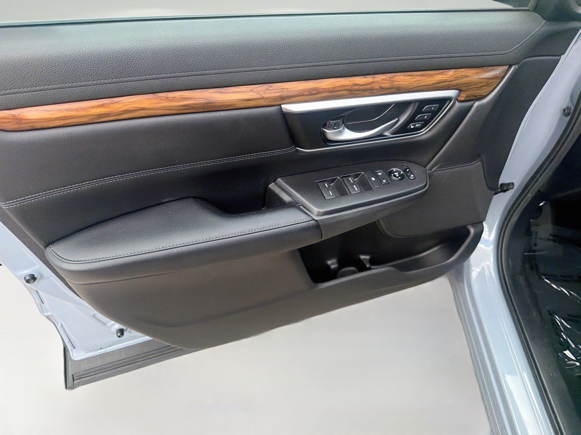 Used 2021 Honda CR-V EX-L image 19