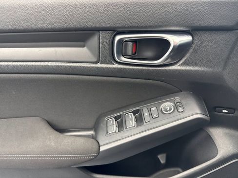 Used 2025 Honda Civic Sport image 10