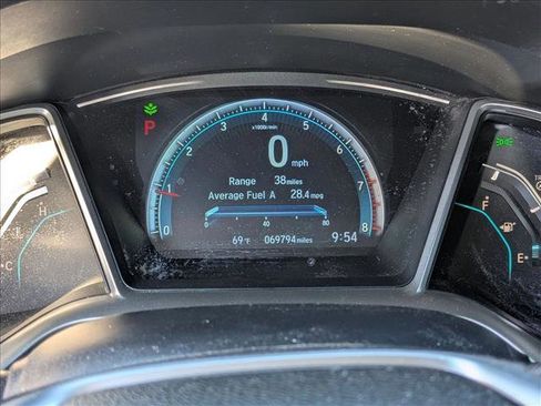 Used 2018 Honda Civic EX image 10