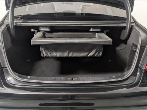 Used 2016 Mercedes-Benz E 350 Sedan w/ Premium Package image 18