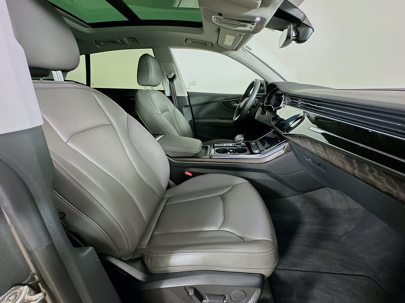 Certified 2022 Audi Q8 Premium AWD/4WD image 44