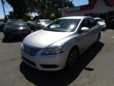 Used 2015 Nissan Sentra S FWD image 1