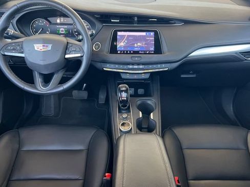 Used 2023 Cadillac XT4 Premium Luxury FWD image 16