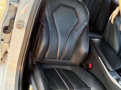 Used 2018 BMW 530i xDrive AWD/4WD image 18
