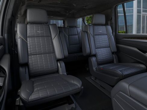 New 2026 Cadillac Escalade ESV Platinum Sport AWD/4WD image 17