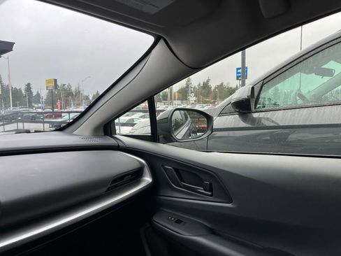 Used 2025 Toyota Prius LE image 35