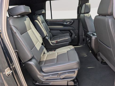Used 2024 Chevrolet Suburban High Country AWD/4WD image 14