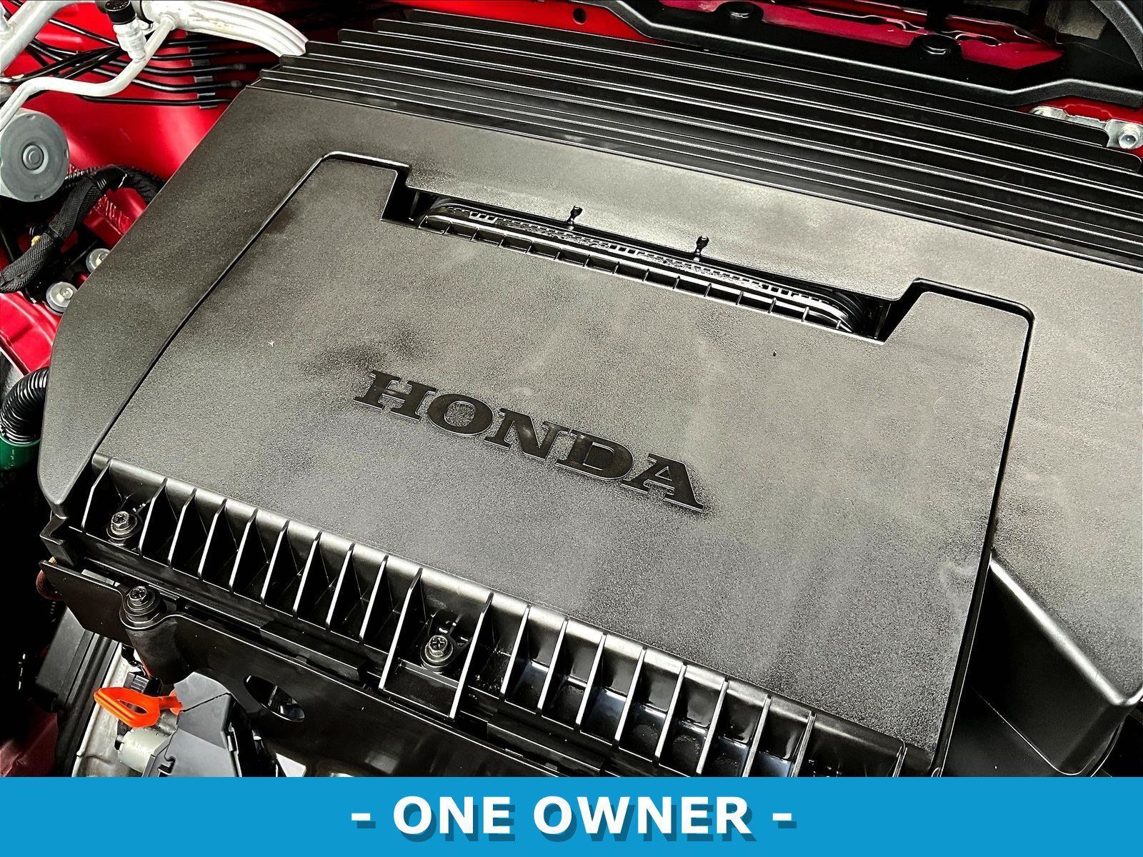 Used 2025 Honda Pilot Sport image 32