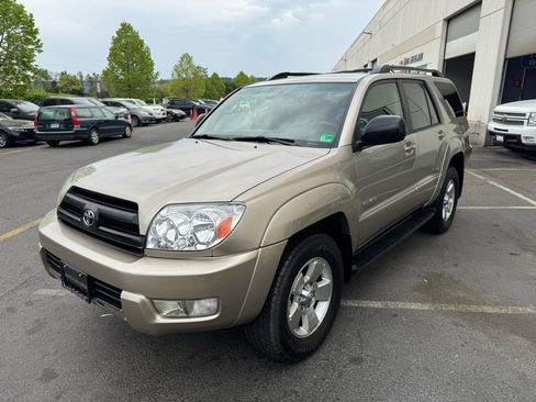 Used 2004 Toyota 4Runner Sport AWD/4WD image 9