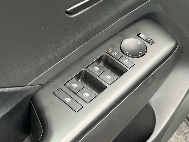 Used 2025 Hyundai Kona SEL AWD/4WD image 24