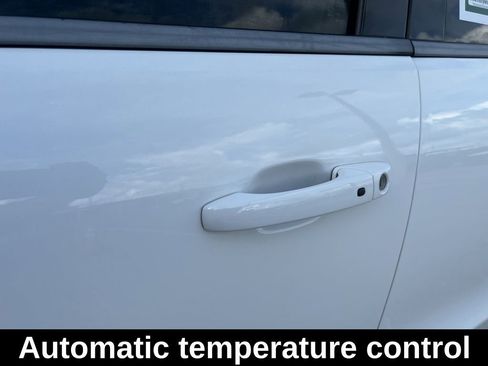 Used 2019 Dodge Durango R/T w/ Technology Group image 20