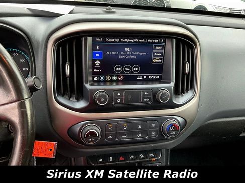 Used 2019 Chevrolet Colorado Z71 w/ Z71 Midnight Edition AWD/4WD image 5