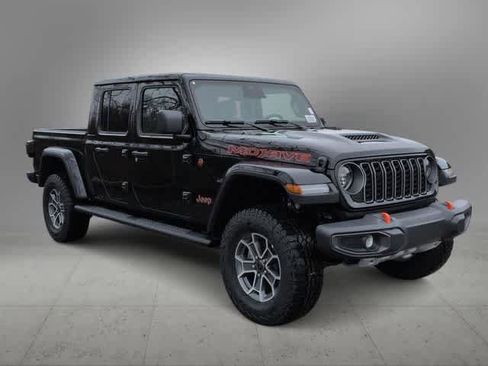New 2026 Jeep Gladiator Mojave image 2