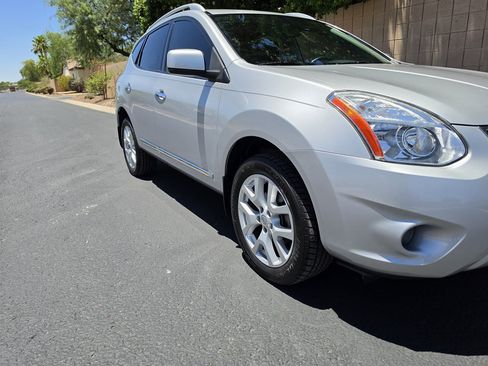 Used 2011 Nissan Rogue SV w/ SL Pkg AWD/4WD image 25
