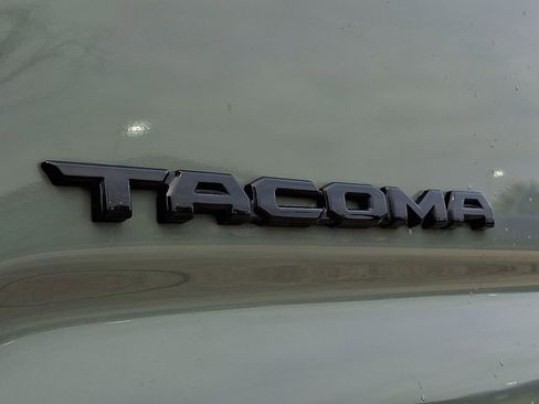 Used 2023 Toyota Tacoma TRD Sport w/ Technology Package image 30