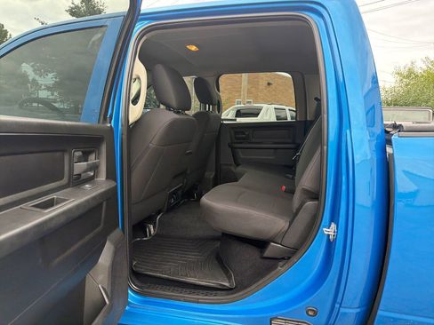 Used 2019 RAM 1500 Express w/ Hydro Blue Sport Package AWD/4WD image 21