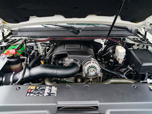 Used 2014 Cadillac Escalade Platinum image 22