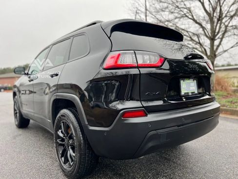 Used 2023 Jeep Cherokee Altitude Lux image 11