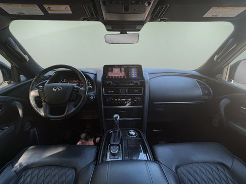 Used 2023 INFINITI QX80 Sensory w/ All-Season Package AWD/4WD image 7
