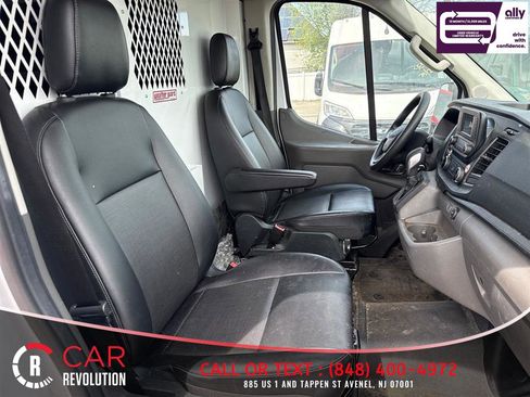 Used 2023 Ford Transit 250 Medium Roof image 7