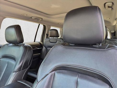 Used 2021 Jeep Grand Cherokee L Limited AWD/4WD image 12