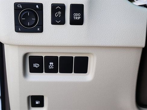 Used 2018 Lexus GX 460 Premium AWD/4WD image 38