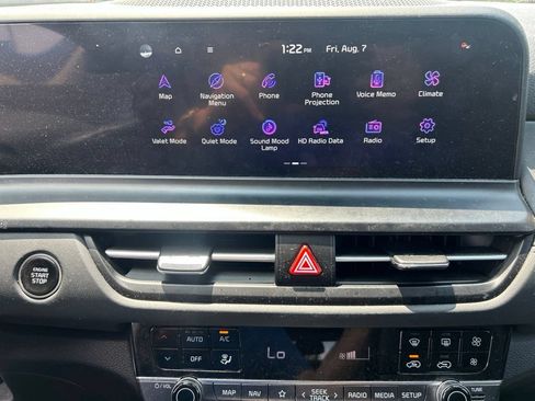 Certified 2024 Kia Seltos SX w/ SX Sunroof Package AWD/4WD image 11
