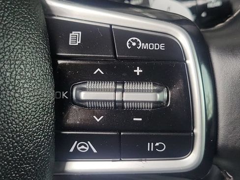 Used 2022 Kia Sorento S FWD image 9