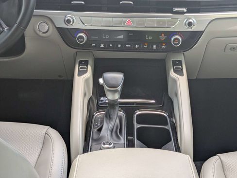 Used 2024 Kia Telluride S FWD image 24