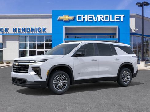 New 2026 Chevrolet Traverse LT image 3