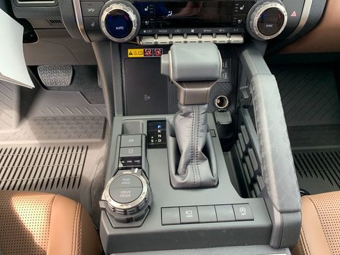 New 2026 Toyota 4Runner Limited AWD/4WD image 25